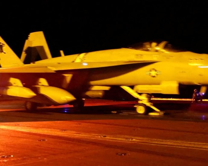 us-strikes-three-iranian-oil-tankers-after-missile-attack-on-us-warships