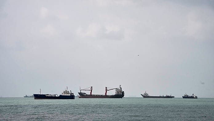 iran-says-it-attacked-us-linked-vessels-and-tankers-as-hormuz-clashes-intensify
