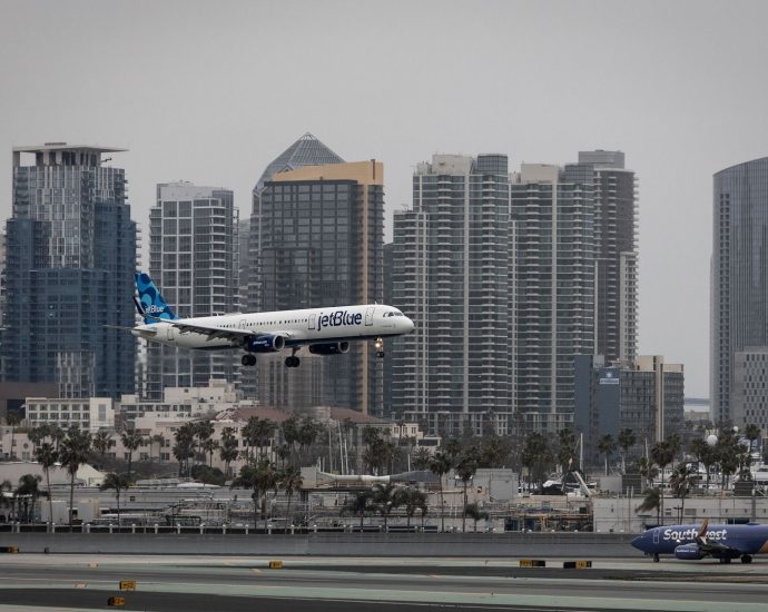 san-diego-departures-cleared-“at-their-own-risk”-after-drone-grounds-400+-flights