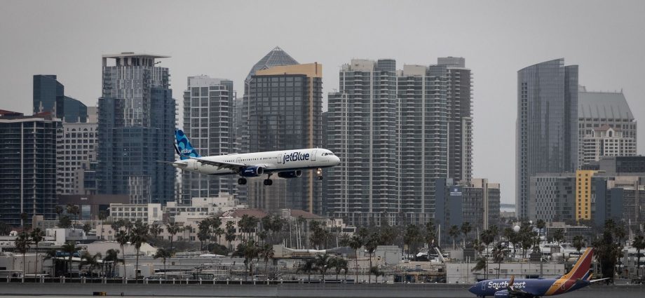 san-diego-departures-cleared-“at-their-own-risk”-after-drone-grounds-400+-flights