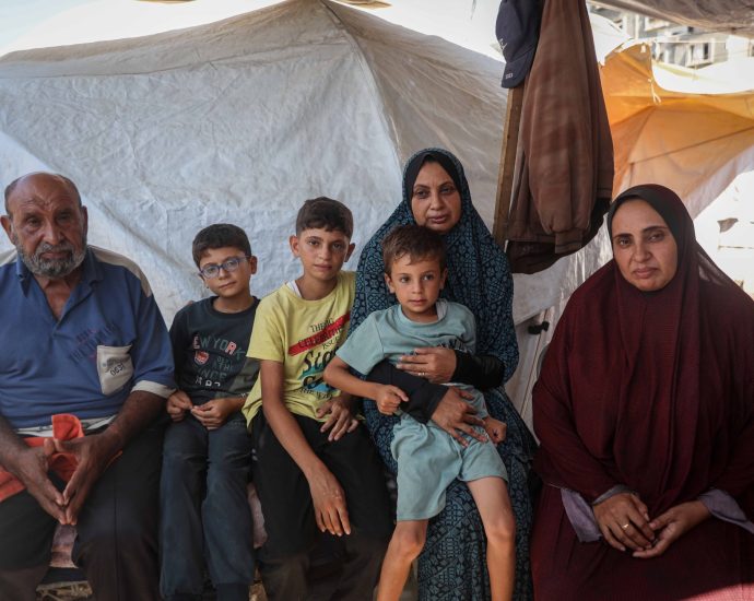 seven-mouths,-one-meal:-feeding-a-family-through-gaza’s-food-crisis