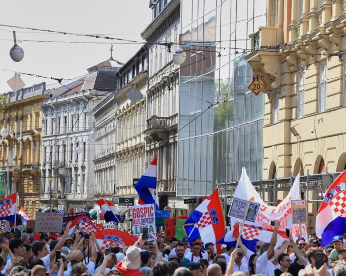 thousands-rally-in-croatia-demanding-urgent-cleanup-of-toxic-waste-from-a-town