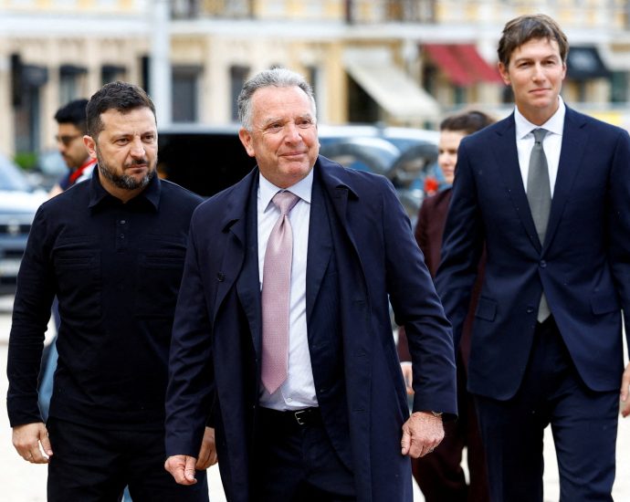 us-envoys-hold-‘substantive’-talks-with-zelenskyy-in-first-visit-to-kyiv