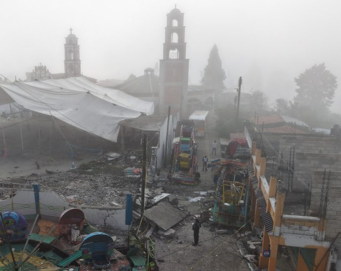 at-least-10-killed-in-central-mexico-fireworks-blast-during-festival