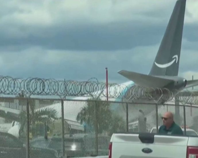 five-dead,-five-injured-after-amazon-cargo-plane-overruns-runway-at-miami-airport