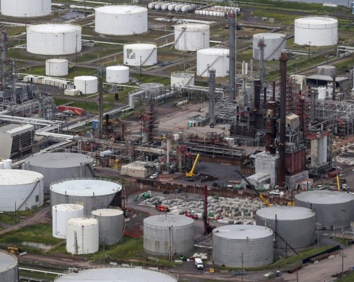 Oil Majors Seek Bigger Bargaining Power in Labor Disputes
