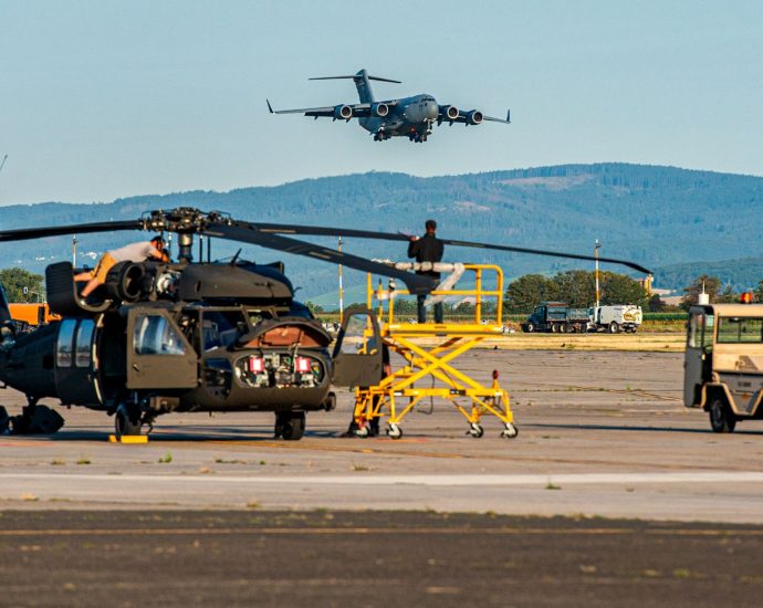 why-the-us-air-force-runs-a-cold-war-scale-c-17-air-bridge-from-1-base-in-germany