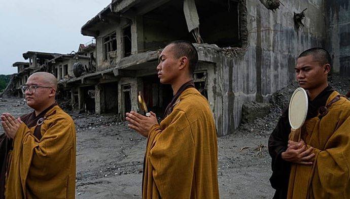 nepal-holds-a-day-of-mourning-and-rescue-efforts-continue-after-flash-floods-kill-1,300