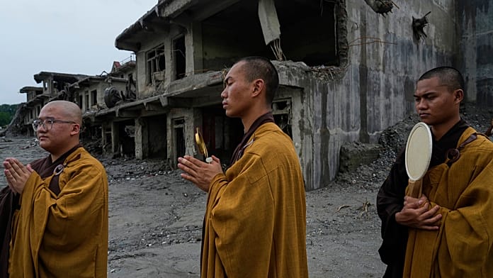 nepal-holds-a-day-of-mourning-and-rescue-efforts-continue-after-flash-floods-kill-1,300