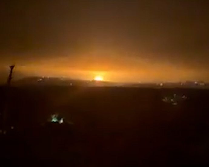 video:-israeli-air-strikes-kill-at-least-10-in-southern-lebanon
