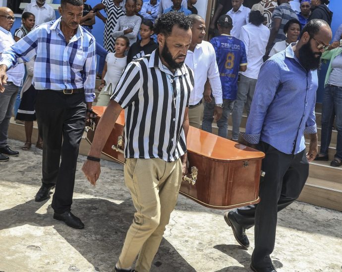 at-least-25-killed-in-cape-verde-bus-crash