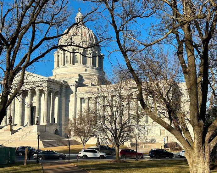attorneys-urge-supreme-court-to-reject-missouri-map-request