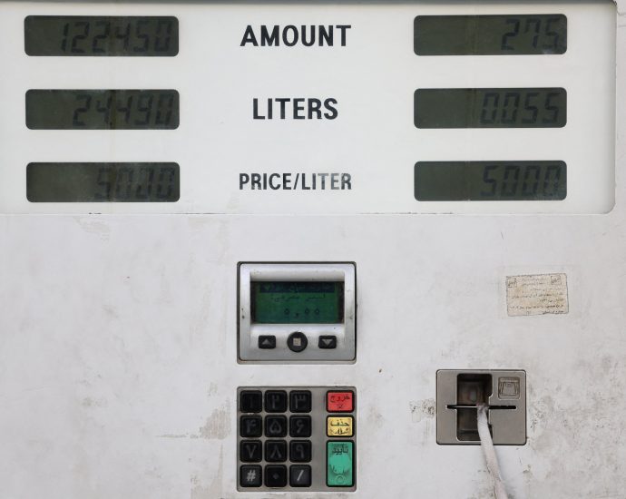 as-fuel-prices-rise-again,-iran’s-government-urges-citizens-to-cut-back