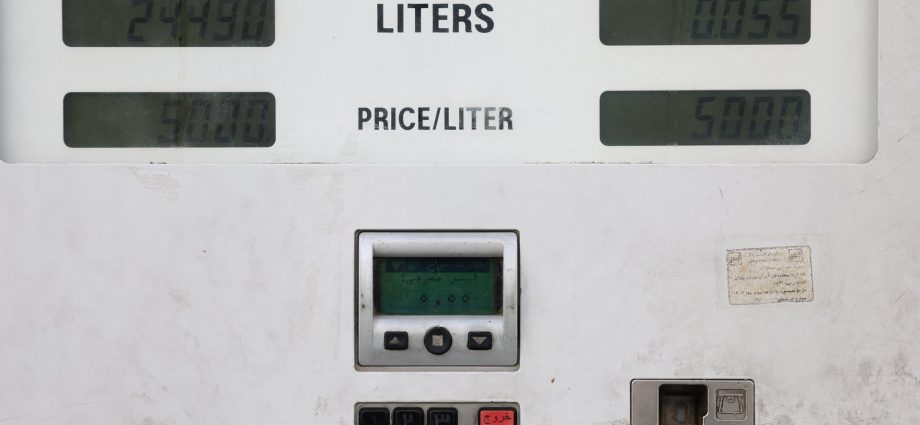 as-fuel-prices-rise-again,-iran’s-government-urges-citizens-to-cut-back
