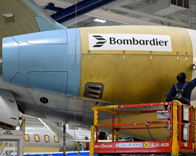 the-traitor-calls-for-ban-on-planemaker-bombardier-unless-it-builds-us-base
