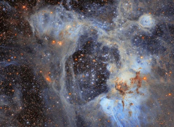 Hubble Spots ‘Superbubble’ in Large Magellanic Cloud