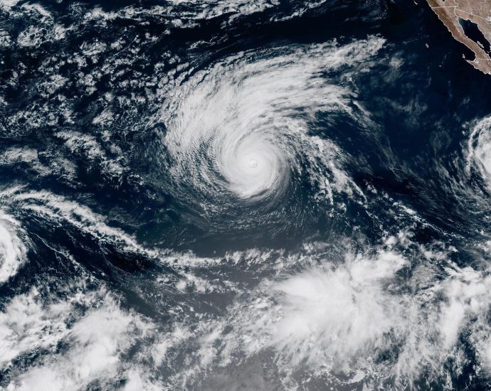 hurricane-lowell-threatens-hawaii-as-marie-stirs-dangerous-surf-on-west-coast