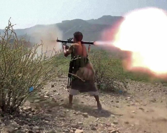 yemen’s-war-is-back:-a-new-battle-for-sanaa-and-the-red-sea