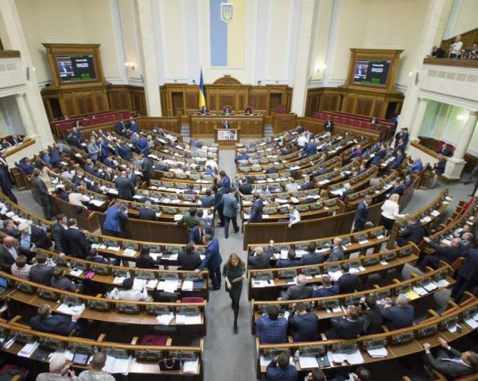 ukraine-moves-to-restore-anti-money-laundering-safeguard-that-it-quietly-weakened,-alarming-eu-and-imf