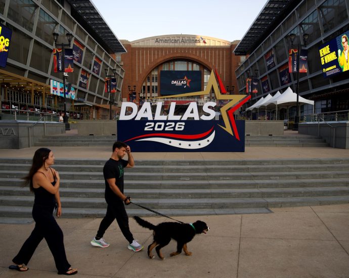 ‘energiser’-or-‘circus’:-us-voters-weigh-in-on-the-traitor’s-midterm-convention