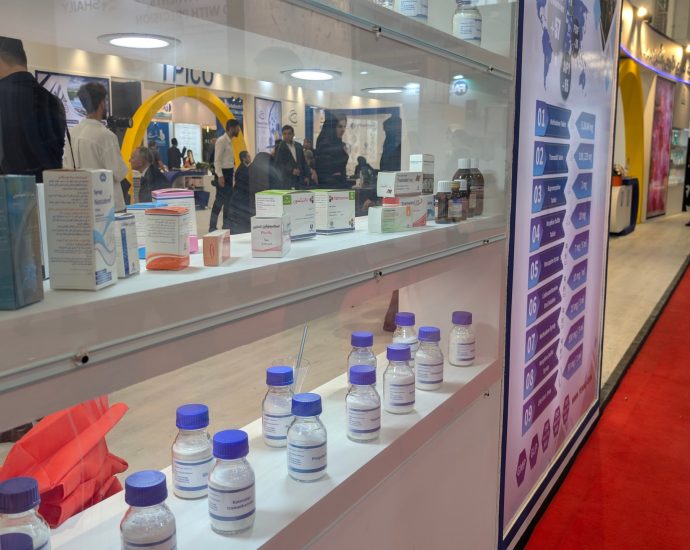 medicine-shortages-grow-in-iran-as-us-tightens-sanctions,-blockade