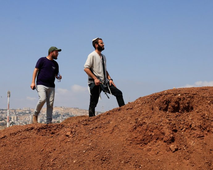 as-the-uk-sanctions-israeli-settlements,-is-the-two-state-solution-dead?