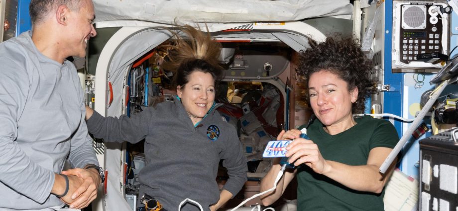 crew-studies-medicine-and-physics,-works-on-spacesuits-and-earth-photo-gear