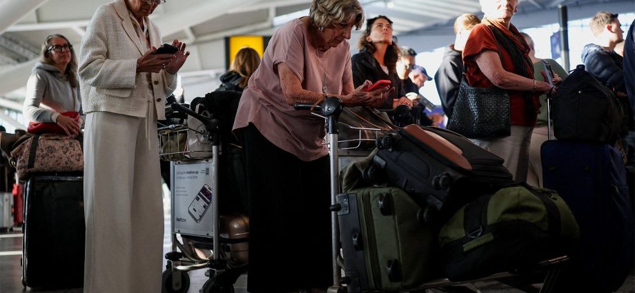 ‘everyone’s-had-their-holidays-ruined’:-outrage-after-uk-airport-chaos