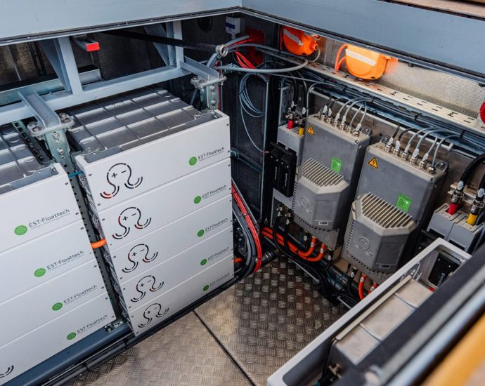 est-floattech’s-octopus-high-energy-batteries-to-power-15-new-river-cruise-vessels