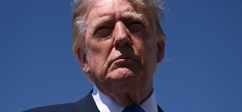us-states-sue-the-traitor-over-weakening-of-endangered-species-protections