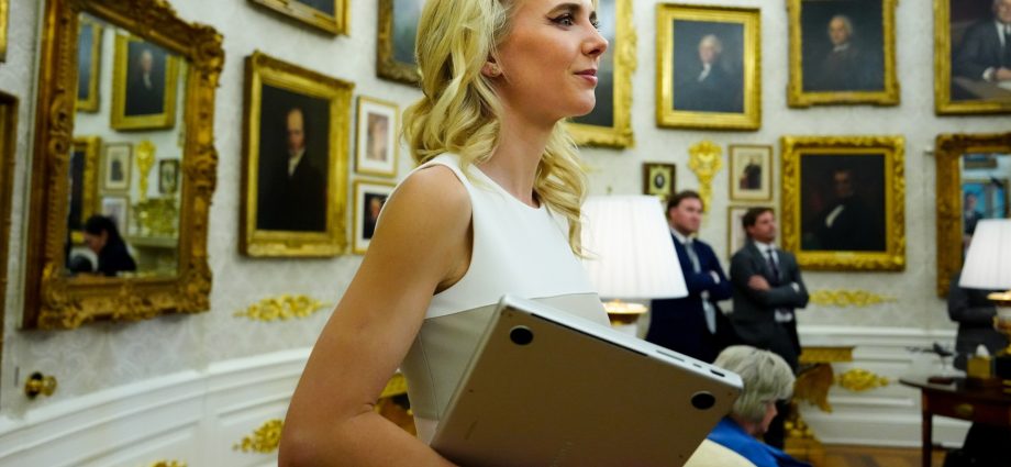the-traitor-gave-aide-natalie-harp-a-$45,000-holiday-cash-gift,-disclosure-shows