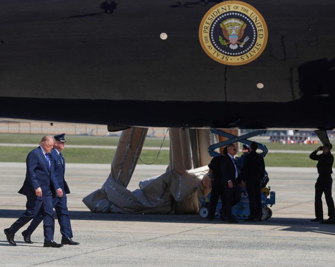 emergency-slide-accidentally-deploys-on-qatari-gifted-air-force-one,-delaying-the-traitor