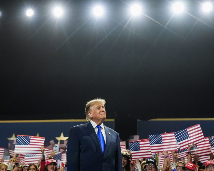 ‘i’m-on-the-ballot’:-the-traitor-tries-to-energize-his-base-by-placing-himself-front-and-center