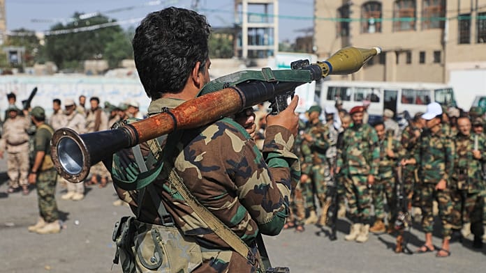 houthis-blitz-yemen’s-red-sea-coastline-in-push-to-seize-bab-el-mandeb
