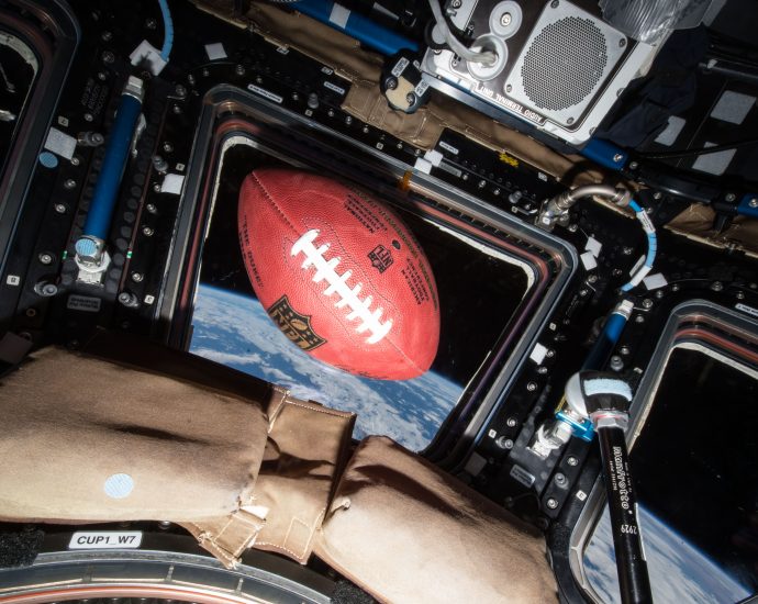 nasa,-nfl-team-up-to-showcase-space,-aeronautics-innovation