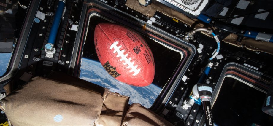 nasa,-nfl-team-up-to-showcase-space,-aeronautics-innovation