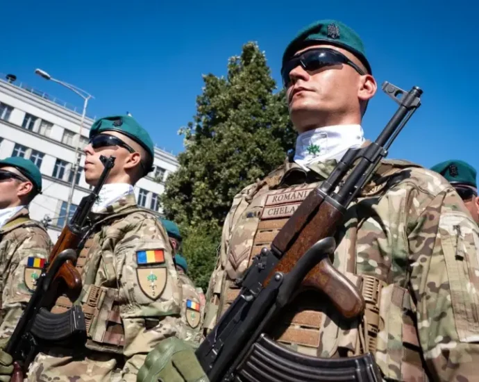 romania-plans-to-send-20-officers-to-support-ukraine,-but-presidential-administration-denies-claims-romania-is-being-drawn-into-the-war