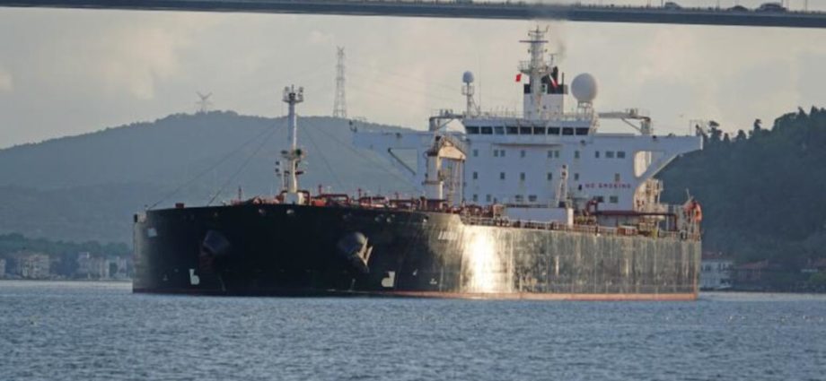 us-struck-5-iranian-tankers-–-3-were-also-linked-to-russia’s-shadow-fleet