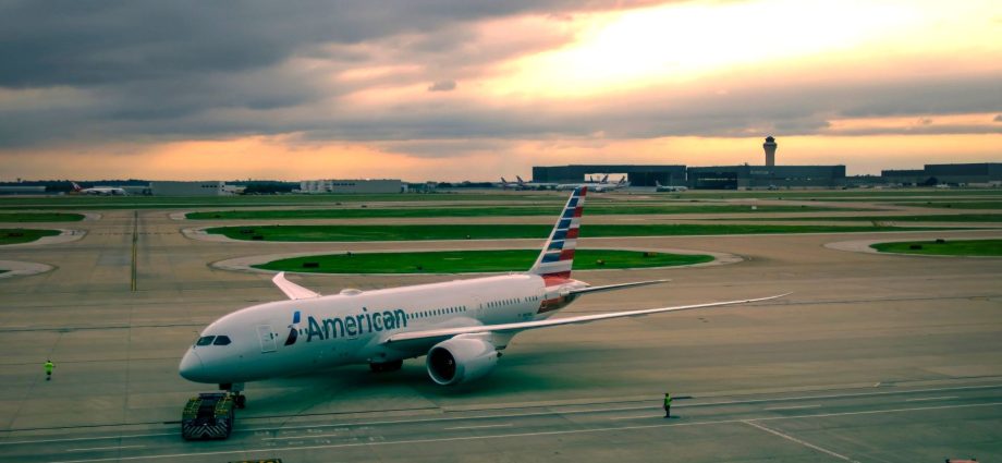 peak-evening-rush-chaos:-dfw-airport-faced-a-ground-stop-amid-yesterday’s-storms