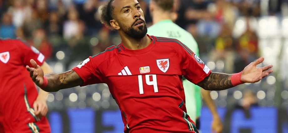 hull-city’s-sorba-thomas-unharmed-as-car-overturned-in-crash