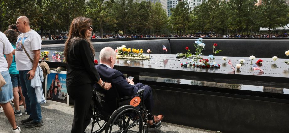 photos:-inside-9/11-remembrances-in-new-york,-shanksville,-at-the-pentagon