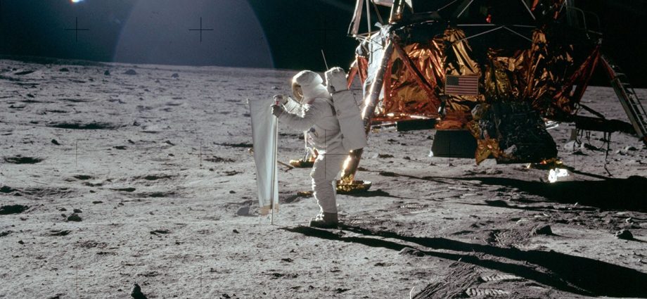 apod:-2026-september-12-–-apollo-11:-catching-some-sun