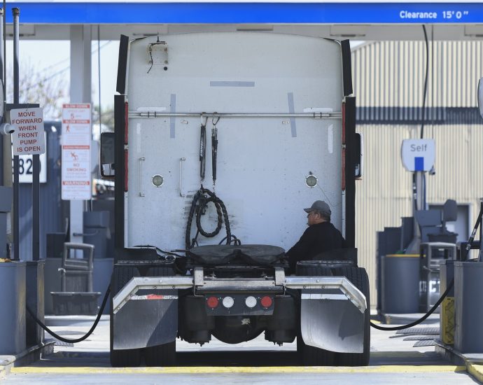 california-gas-stations-list-maximum-$9.99-diesel,-but-there’s-more-to-the-story