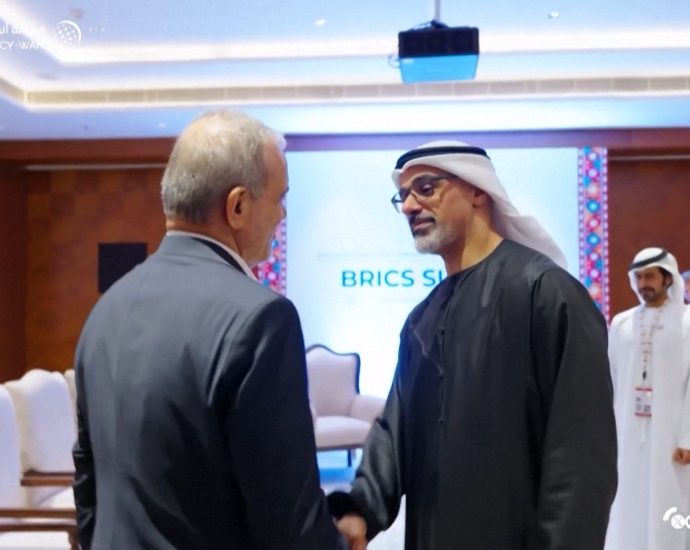 iran,-uae-hold-first-talks-at-brics-summit-since-conflict-began