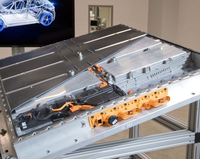 GM, Ford Turn EV Battery Bust Into Energy Storage Bet