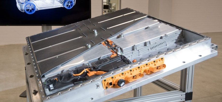 GM, Ford Turn EV Battery Bust Into Energy Storage Bet