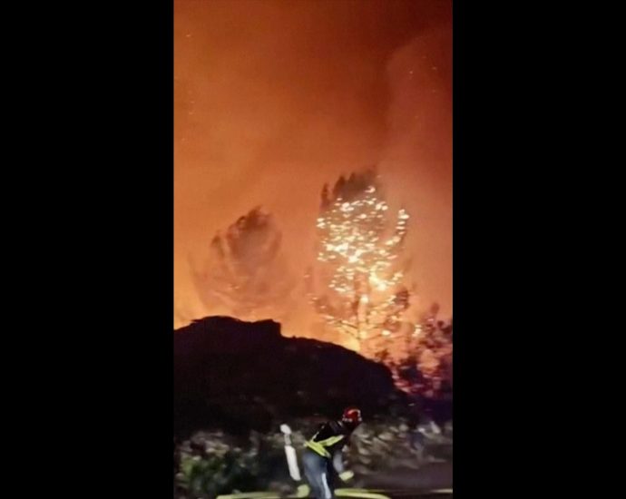 wildfire-rages-on-croatia’s-dalmatian-coast-island-of-brac