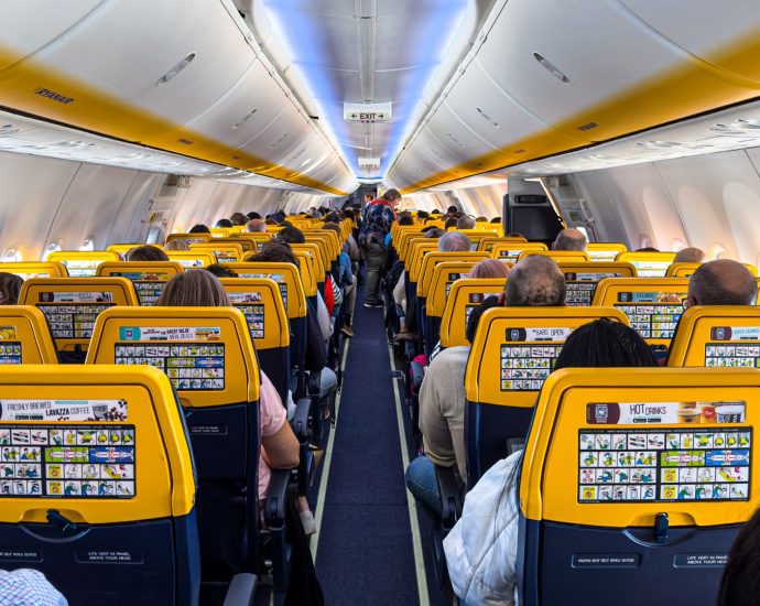 how-ryanair-built-europe’s-most-profitable-airline-by-making-flying-as-uncomfortable-as-possible