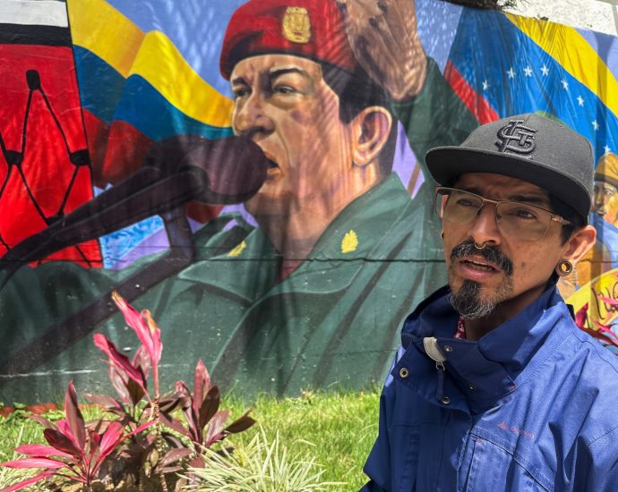 as-chavez-and-maduro-images-disappear,-is-venezuela-entering-a-new-chapter?