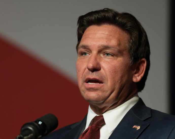 ron-desantis-offers-holdout-juror-in-lindsay-clancy-case-asylum-in-florida